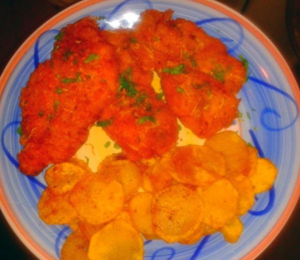 Extra-ropogós-csirkemell-salátával-sültkrumplival