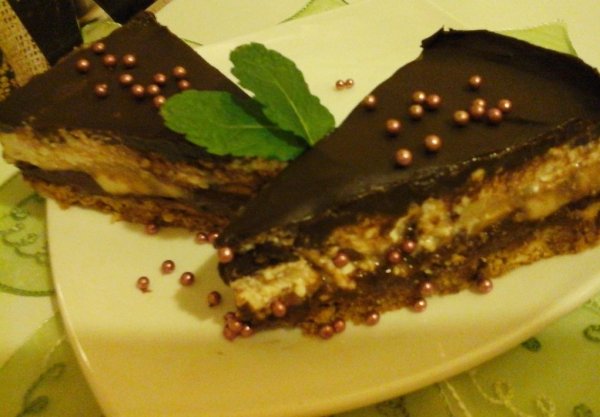 csokoládés-banános-nutellás-túrós sütemény