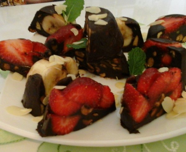 csokoládés epres muffin kockák