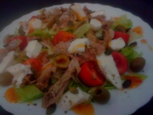 csülök pékné módra&mozarellával-salátával&mangós chilis szósszal