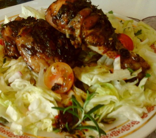 füstös pikáns jamaicai sült csirke  szósszal – kókuszos rizzsel