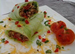 fűszeres húsos salátás burrito - San Choy Bow Burrito