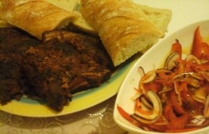 BBQ sertés sülthús salátával2