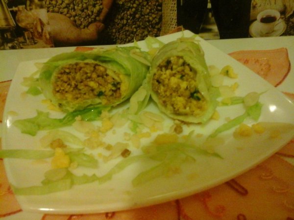 Fűszeres csirkés-tojásos burrito salátával4