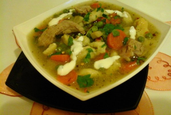 Tavaszi borsó leves1