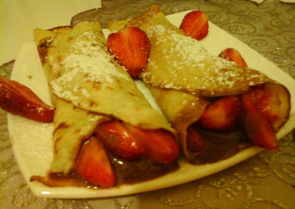 csokoládés- mentás-epres palacsinta3