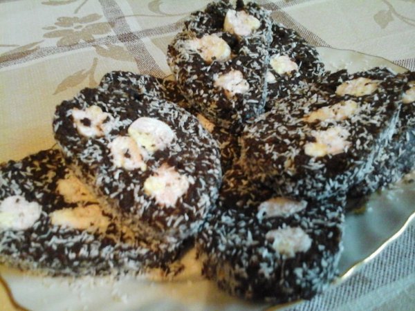 nutelás-mascarpone kókusztekercs - mályvacukorral6