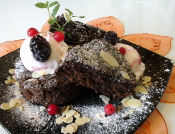 Csupa csokis brownie vanília fagylalttal - szederrel4