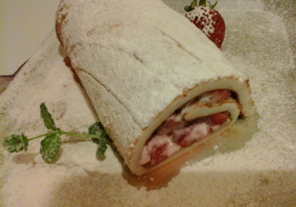 Tojáshab tekercs tejszínes eperrel7