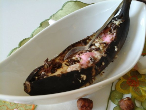 sült banán mályvacukorral és csokoládéval mogyoróval3