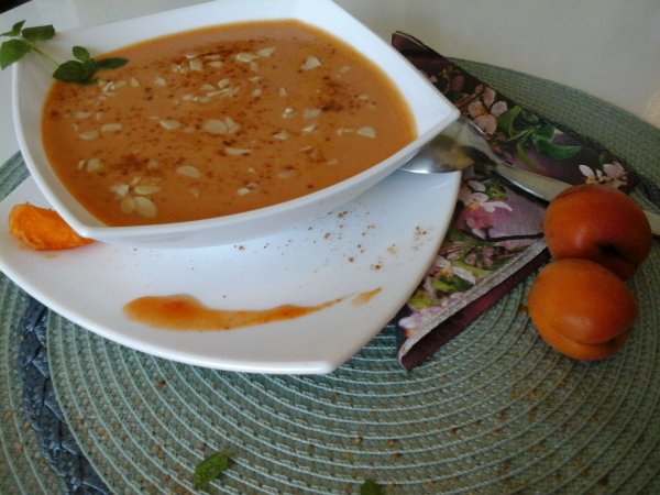 Klarissza hideg sárgabarack krémlevese7