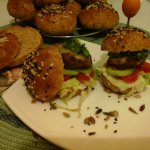 Klarissza pulyka burgere-mandulás pestos szósszal és fetás-tejszínes krémmel1