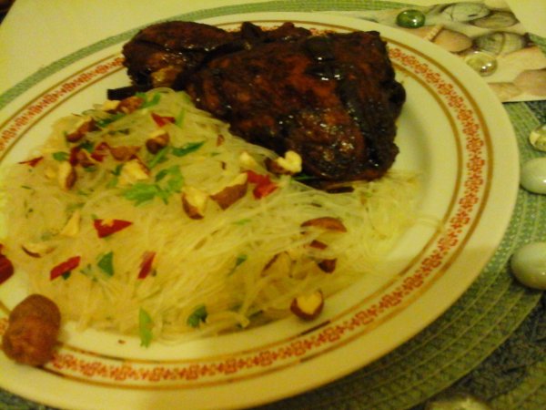 karamellizált csirke  fűszeres rizstésztával6