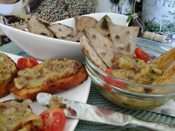 pikáns padlizsánkrém teljeskiörlésű tortilla chipessel - pirítóssal7