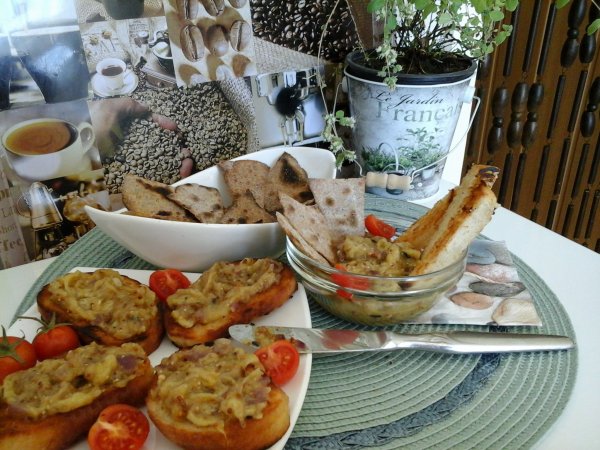 pikáns padlizsánkrém teljeskiörlésű tortilla chipessel - pirítóssal8