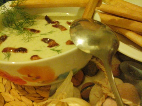 Joghurtos-avokádós-kapros uborkaleves grassinivel14