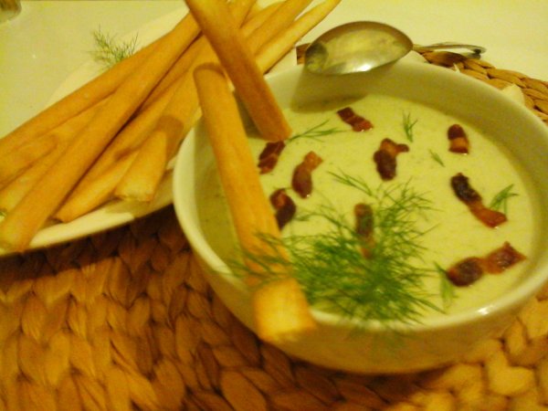 Joghurtos-avokádós-kapros uborkaleves grassinivel4