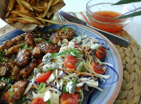 chili szószban pácolt-sült szezámmagos csirkemell csíkok salátával12