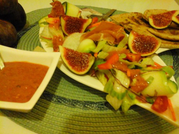 Fügés balzsamecetes vinaigrette saláta-indiai lepény kenyérrel3