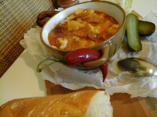 Fűszeres-kolbászos paprikás krumpli gazdagon1