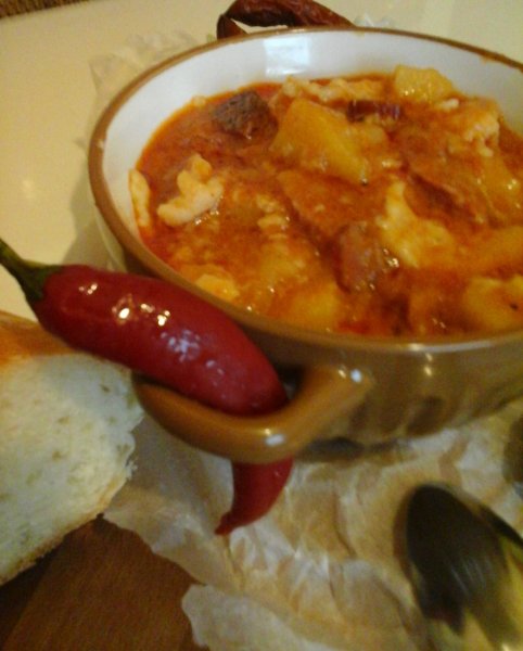 Fűszeres-kolbászos paprikás krumpli gazdagon21