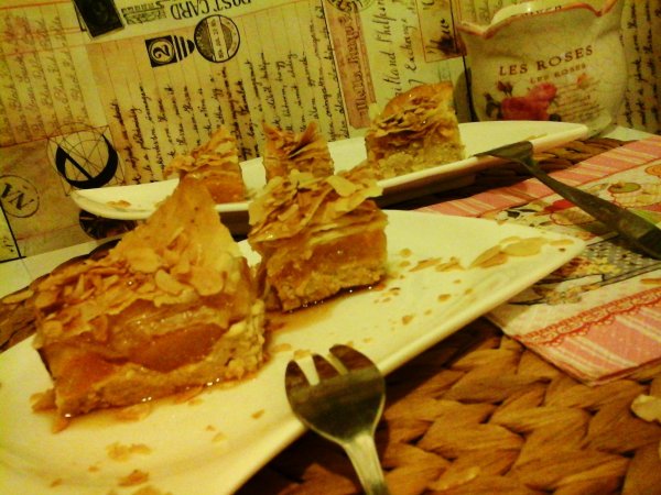 Túrós-barackos rétes juharsziruppal és pirított mandulával3