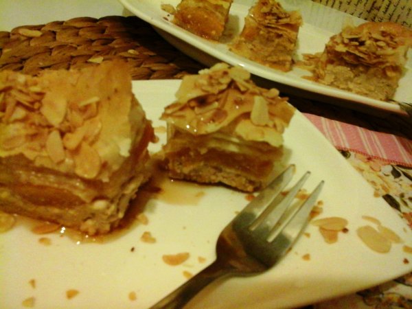 Túrós-barackos rétes juharsziruppal és pirított mandulával7