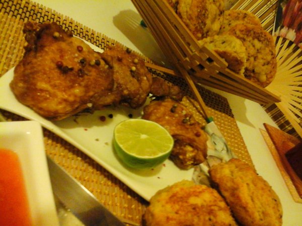 Ropogós Parmezán sajtos pogácsa-Ázsiai sült csirkecombokkal19