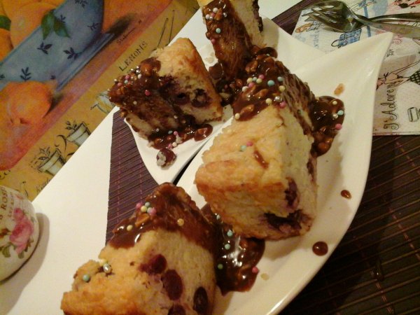 Vaníliás-meggyes rizstorta-mogyorós snickerssel1