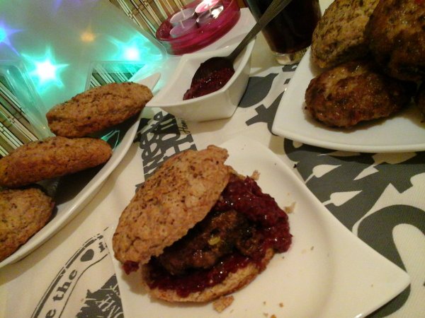 Kanadai zsályás pulyka burger-vajas-rozsos pogácsával-málnás ketcuppal12