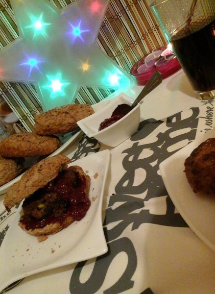 Kanadai zsályás pulyka burger-vajas-rozsos pogácsával-málnás ketcuppal4