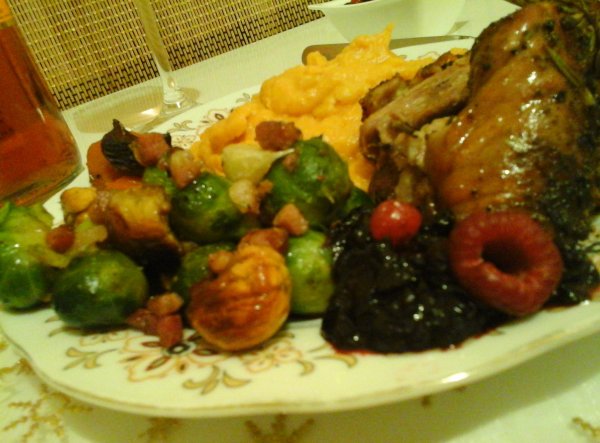 Sült pulykacomb-burgonyapürével-Gesztenyéskelbimbóval-gyümölcsszósszal7