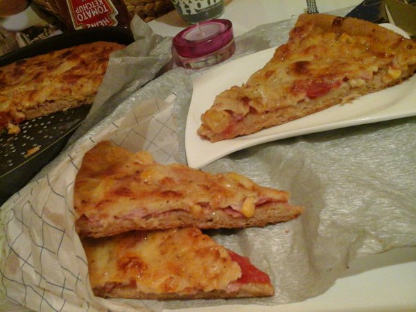 Hawaii wellness pizza-Fekete erdei sonkával és tripla sajttal1