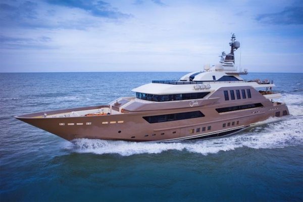 J'ADE 60M CRN 125 MEGA YACHT1