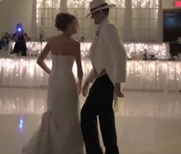 Jeff and Cara Loehrke esküvői tánca1